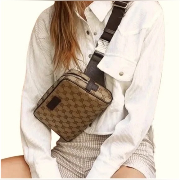 Gucci Beige/Ebony GG Canvas Belt Bag/Crossbody Bag Unisex - Picture 3 of 13
